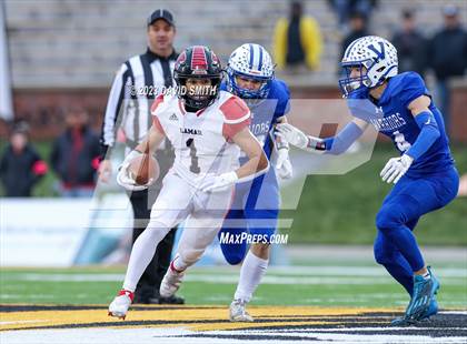 Thumbnail 1 in Valle Catholic vs. Lamar (MSHSAA Class 2 Championship) photogallery.