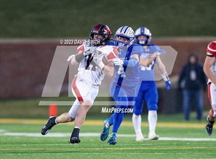 Thumbnail 3 in Valle Catholic vs. Lamar (MSHSAA Class 2 Championship) photogallery.