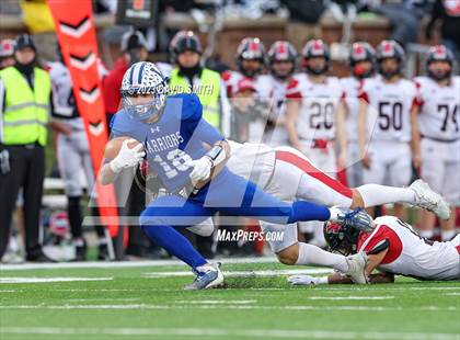 Thumbnail 2 in Valle Catholic vs. Lamar (MSHSAA Class 2 Championship) photogallery.