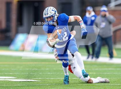 Thumbnail 3 in Valle Catholic vs. Lamar (MSHSAA Class 2 Championship) photogallery.