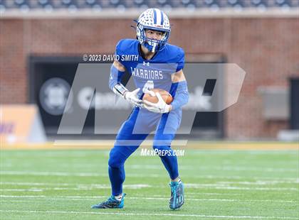Thumbnail 2 in Valle Catholic vs. Lamar (MSHSAA Class 2 Championship) photogallery.