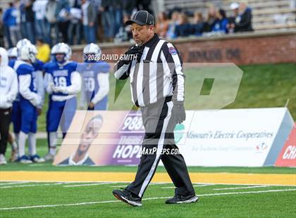 Thumbnail 2 in Valle Catholic vs. Lamar (MSHSAA Class 2 Championship) photogallery.