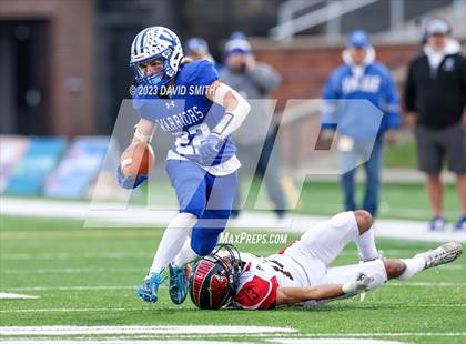 Thumbnail 3 in Valle Catholic vs. Lamar (MSHSAA Class 2 Championship) photogallery.
