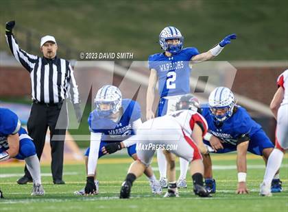 Thumbnail 3 in Valle Catholic vs. Lamar (MSHSAA Class 2 Championship) photogallery.