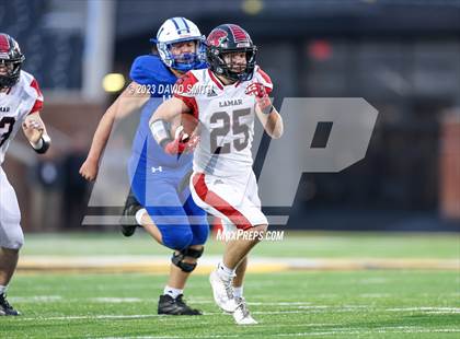Thumbnail 1 in Valle Catholic vs. Lamar (MSHSAA Class 2 Championship) photogallery.