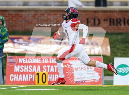 Thumbnail 2 in Valle Catholic vs. Lamar (MSHSAA Class 2 Championship) photogallery.