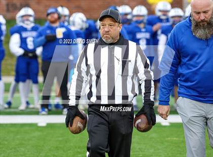 Thumbnail 1 in Valle Catholic vs. Lamar (MSHSAA Class 2 Championship) photogallery.