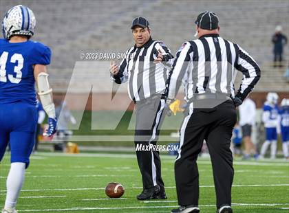 Thumbnail 1 in Valle Catholic vs. Lamar (MSHSAA Class 2 Championship) photogallery.