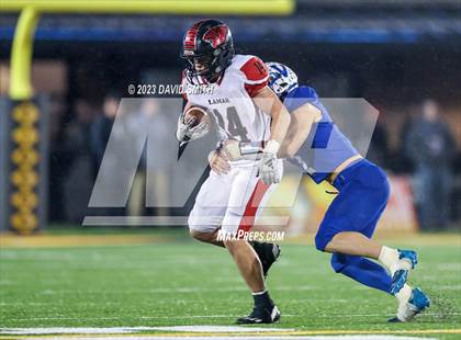 Thumbnail 1 in Valle Catholic vs. Lamar (MSHSAA Class 2 Championship) photogallery.