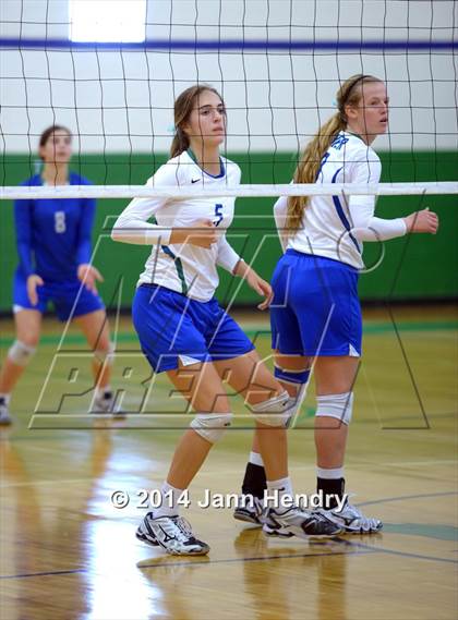 Thumbnail 1 in Saddleback Valley Christian vs. Xavier Prep (Durango Fall Classic) photogallery.