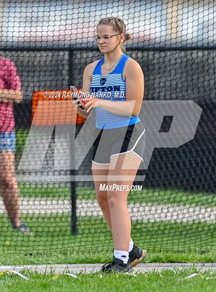 Thumbnail 3 in Muncie Central 3-Way (Discus) photogallery.