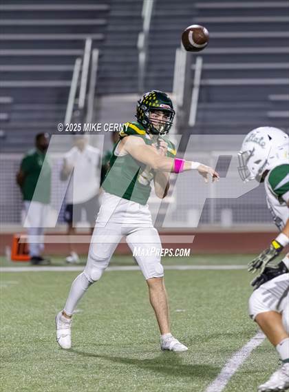 Thumbnail 2 in Lawrence Free State @ Shawnee Mission South photogallery.