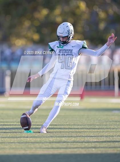 Thumbnail 1 in Lawrence Free State @ Shawnee Mission South photogallery.