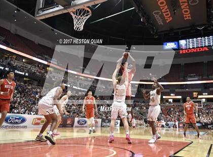 Thumbnail 1 in Bishop Montgomery vs. Mater Dei (CIF-SS Open Final) photogallery.