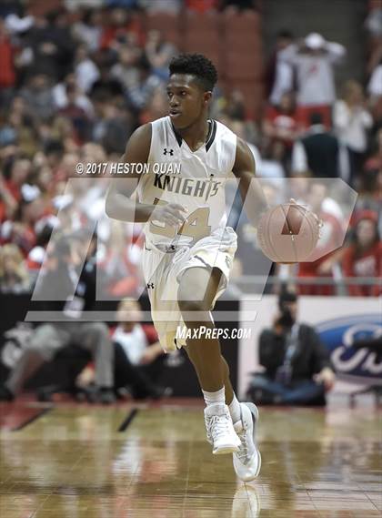 Thumbnail 3 in Bishop Montgomery vs. Mater Dei (CIF-SS Open Final) photogallery.