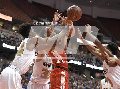 Thumbnail 3 in Bishop Montgomery vs. Mater Dei (CIF-SS Open Final) photogallery.
