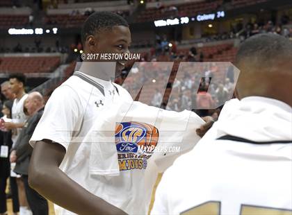 Thumbnail 2 in Bishop Montgomery vs. Mater Dei (CIF-SS Open Final) photogallery.