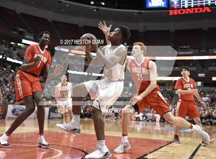 Thumbnail 2 in Bishop Montgomery vs. Mater Dei (CIF-SS Open Final) photogallery.