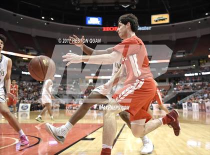 Thumbnail 2 in Bishop Montgomery vs. Mater Dei (CIF-SS Open Final) photogallery.