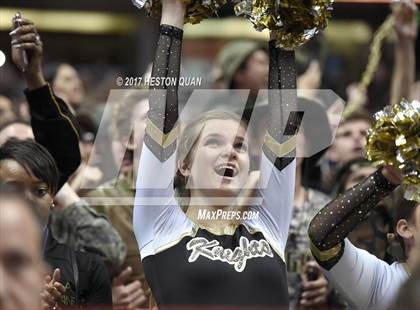 Thumbnail 3 in Bishop Montgomery vs. Mater Dei (CIF-SS Open Final) photogallery.