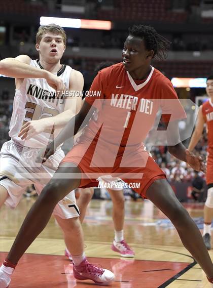 Thumbnail 3 in Bishop Montgomery vs. Mater Dei (CIF-SS Open Final) photogallery.