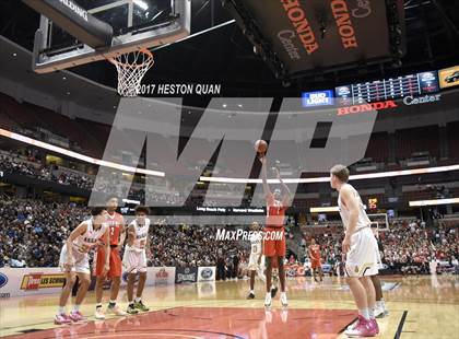 Thumbnail 2 in Bishop Montgomery vs. Mater Dei (CIF-SS Open Final) photogallery.