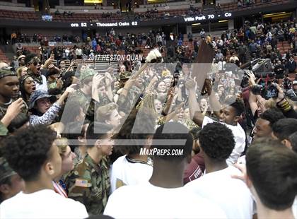 Thumbnail 3 in Bishop Montgomery vs. Mater Dei (CIF-SS Open Final) photogallery.