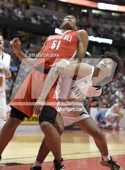 Thumbnail 3 in Bishop Montgomery vs. Mater Dei (CIF-SS Open Final) photogallery.