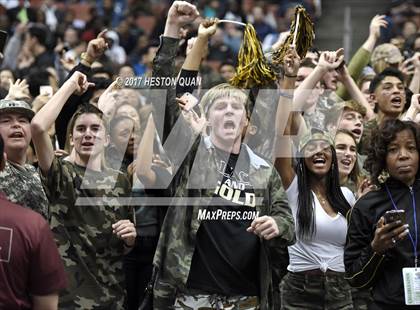 Thumbnail 3 in Bishop Montgomery vs. Mater Dei (CIF-SS Open Final) photogallery.