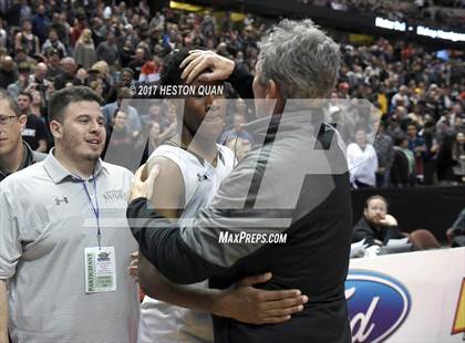 Thumbnail 2 in Bishop Montgomery vs. Mater Dei (CIF-SS Open Final) photogallery.