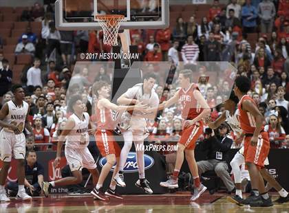 Thumbnail 2 in Bishop Montgomery vs. Mater Dei (CIF-SS Open Final) photogallery.