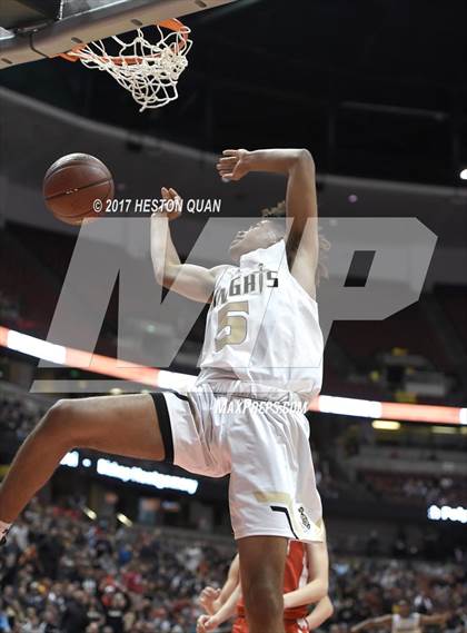 Thumbnail 1 in Bishop Montgomery vs. Mater Dei (CIF-SS Open Final) photogallery.