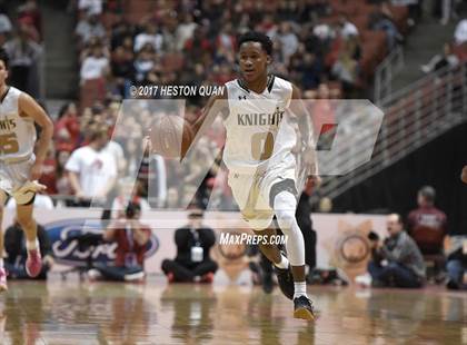 Thumbnail 3 in Bishop Montgomery vs. Mater Dei (CIF-SS Open Final) photogallery.