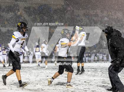 Thumbnail 3 in Traverse City Central vs. Caledonia photogallery.