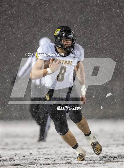 Thumbnail 2 in Traverse City Central vs. Caledonia photogallery.