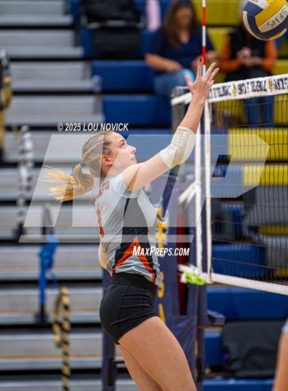 Thumbnail 2 in Eldorado @ Santa Fe photogallery.