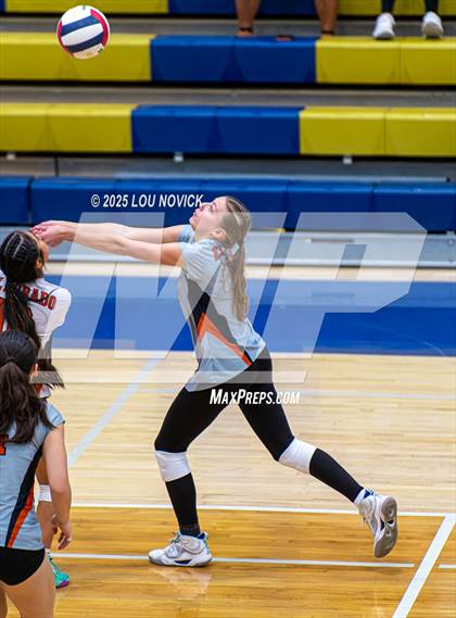 Thumbnail 2 in Eldorado @ Santa Fe photogallery.