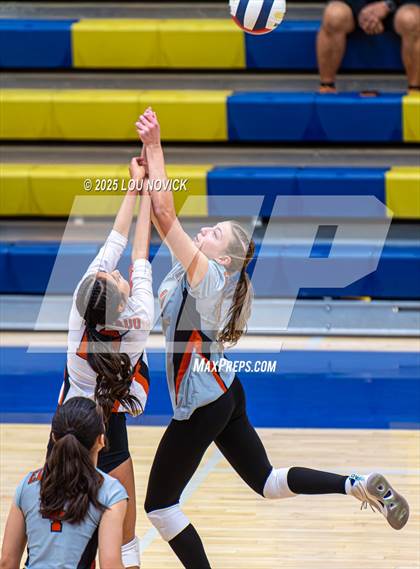 Thumbnail 1 in Eldorado @ Santa Fe photogallery.