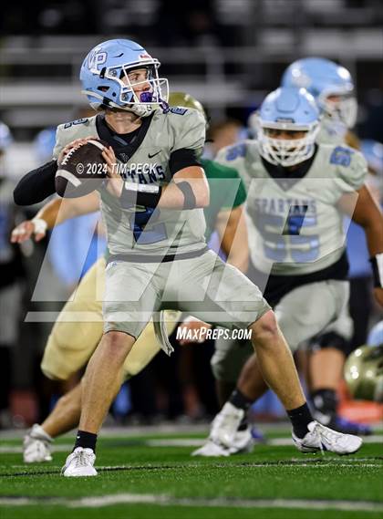 Thumbnail 3 in Mira Costa @ Villa Park photogallery.