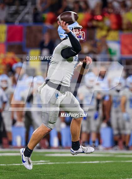 Thumbnail 1 in Mira Costa @ Villa Park photogallery.