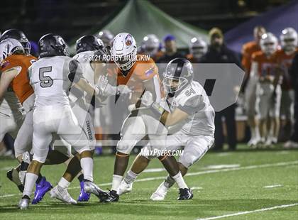 Thumbnail 2 in Kentwood @ Graham-Kapowsin (WIAA 4A Round 2 Playoff) photogallery.
