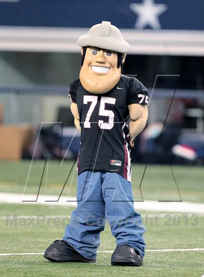 Thumbnail 3 in Allen vs. Pearland (UIL 5A Division 1 Final) photogallery.