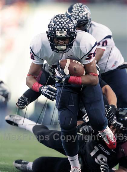 Thumbnail 1 in Allen vs. Pearland (UIL 5A Division 1 Final) photogallery.