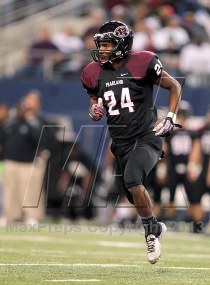 Thumbnail 1 in Allen vs. Pearland (UIL 5A Division 1 Final) photogallery.