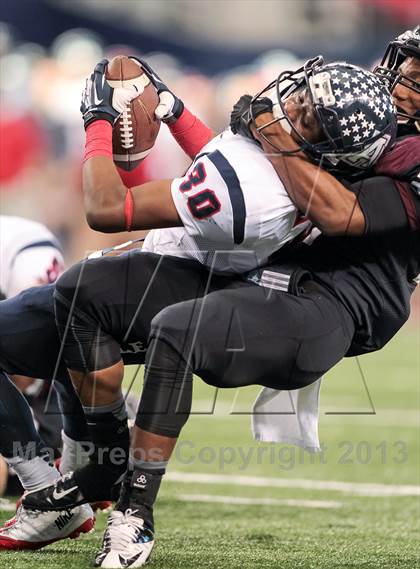 Thumbnail 2 in Allen vs. Pearland (UIL 5A Division 1 Final) photogallery.