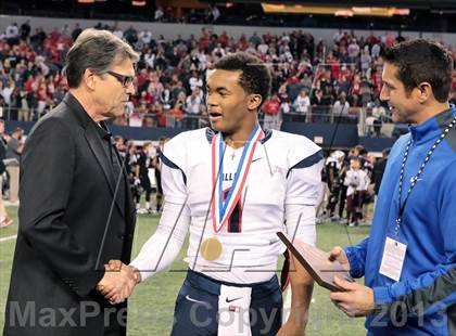 Thumbnail 3 in Allen vs. Pearland (UIL 5A Division 1 Final) photogallery.