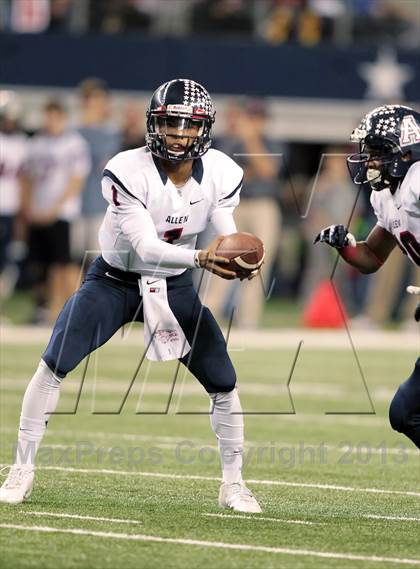 Thumbnail 3 in Allen vs. Pearland (UIL 5A Division 1 Final) photogallery.