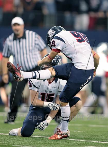 Thumbnail 2 in Allen vs. Pearland (UIL 5A Division 1 Final) photogallery.