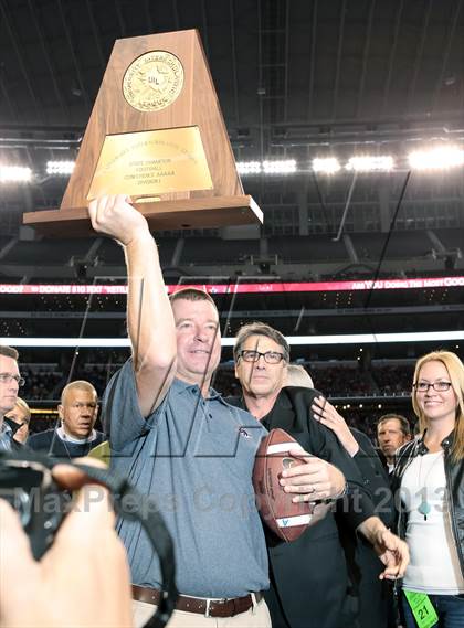 Thumbnail 2 in Allen vs. Pearland (UIL 5A Division 1 Final) photogallery.