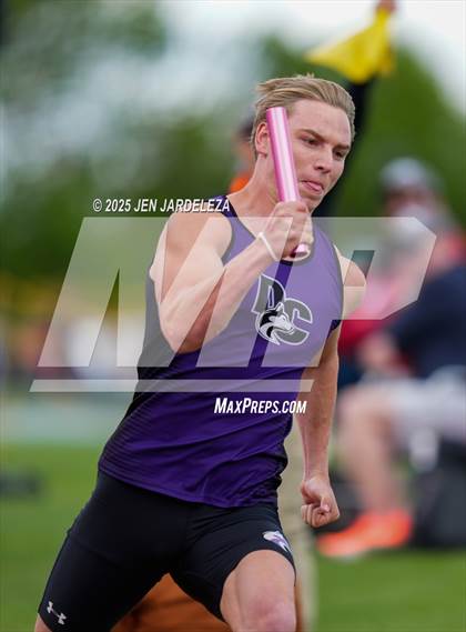 Thumbnail 1 in CHSAA Finals (4 x 200 Relay ) photogallery.
